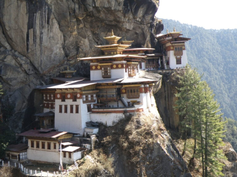 Wycieczka do Bhutanu – kultura, filozofia, atrakcje turystyczne. Co warto wiedzieć przed pobytem w Bhutanie?